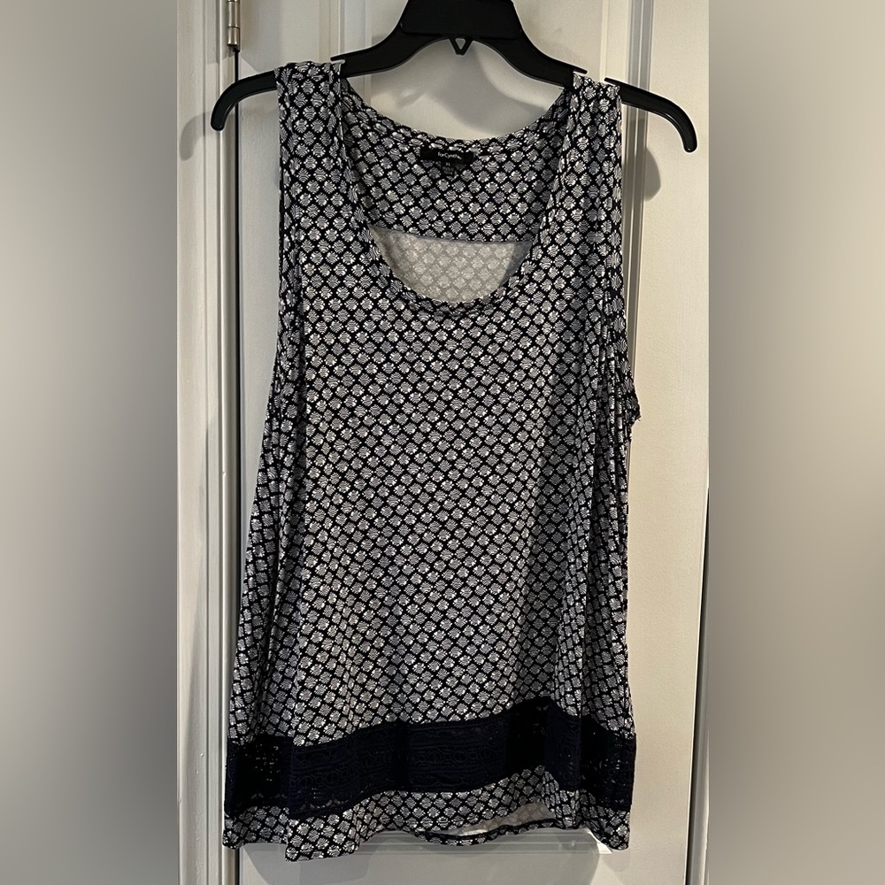For Cynthia Navy White Crochet Trim Sleeveless Blouse Size XL